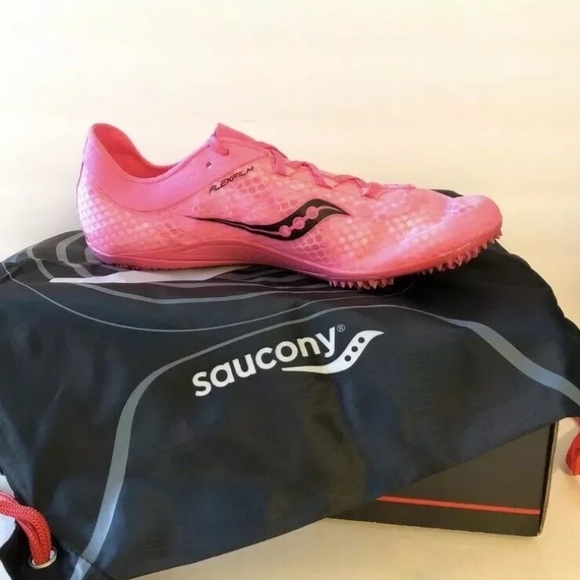 Saucony Shoes - NIB Saucony Endorphin racing shoes pink